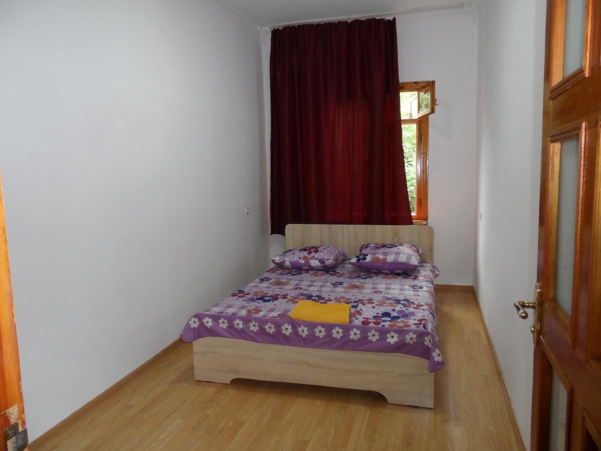 Freedom Hostel Almatı Dış mekan fotoğraf
